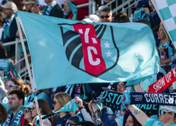 Kansas City Current - Fans Holding Flag